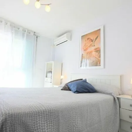 Vista A La Piscina 6 Personas En Apartamento *